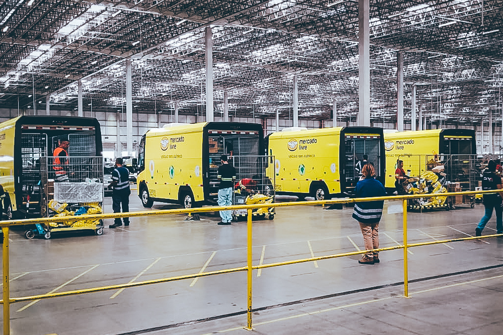 mercado-livre-adota-vans-100%-eletricas-da-arrow-mobility-para-otimizar-as-entregas