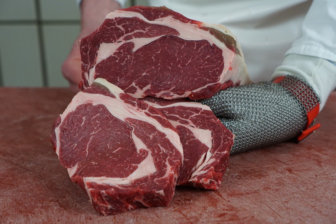 exportacoes-de-carne-bovina-batem-recorde-em-junho,-mas-tarifaco-de-trump-preocupa-frigorificos
