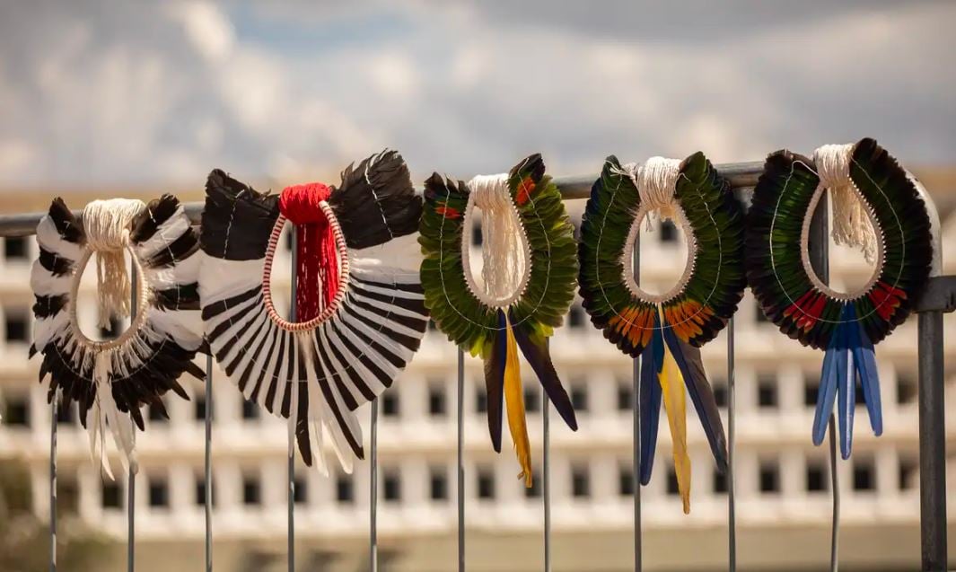 indigenas-fazem-ato-no-stf-e-defendem-derrubada-do-marco-temporal